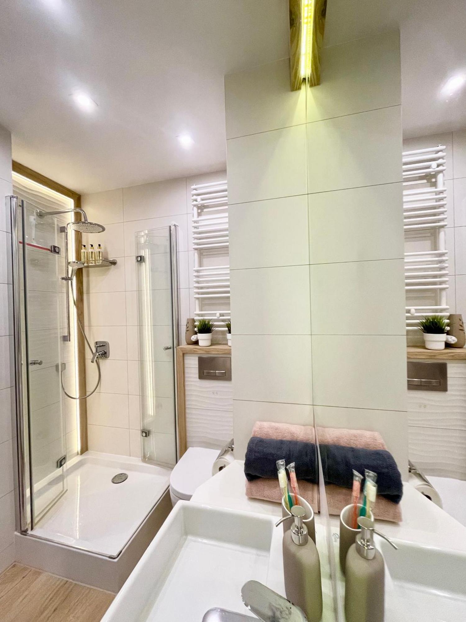 Comfortable Apart, Old Town, Free Parking, Hanging Bed, Wi-Fi, Lift, Aircon,Self Check-In 24H, Stare Miasto, Winda, Nowy Budynek, Garaz 0 Zl, Klima Wroclaw Luaran gambar